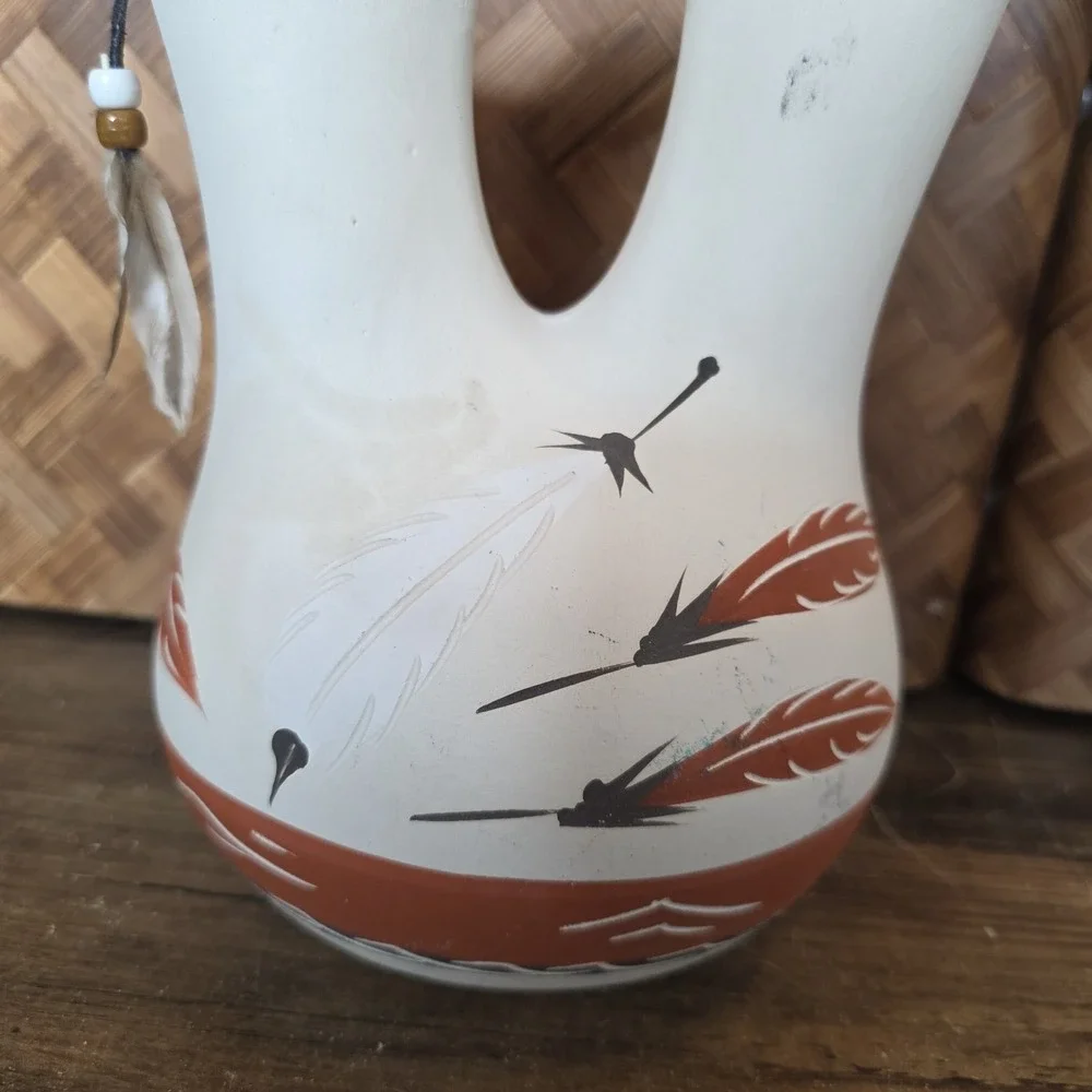 Native American Indian Pottery Feather Arrow Wedding Vase 7.5